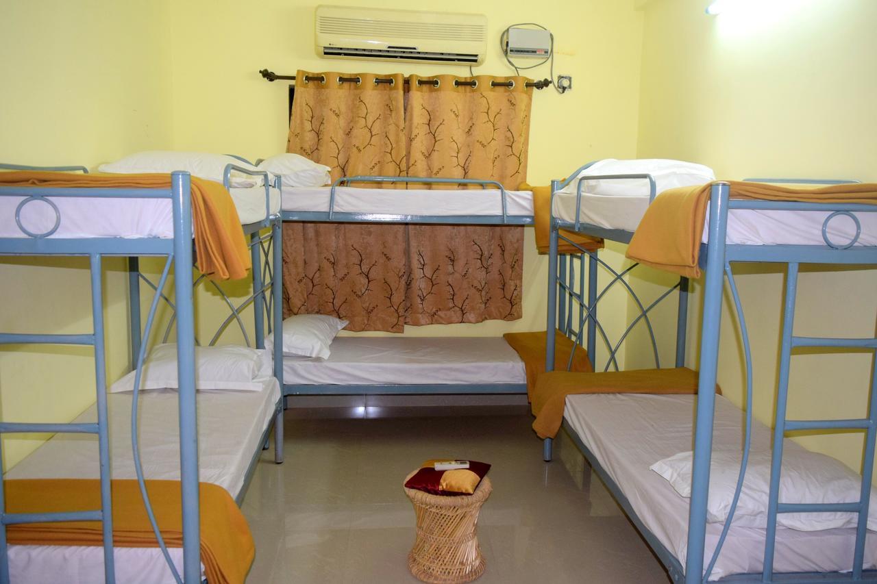 Royal Palace Guest House Madras Buitenkant foto