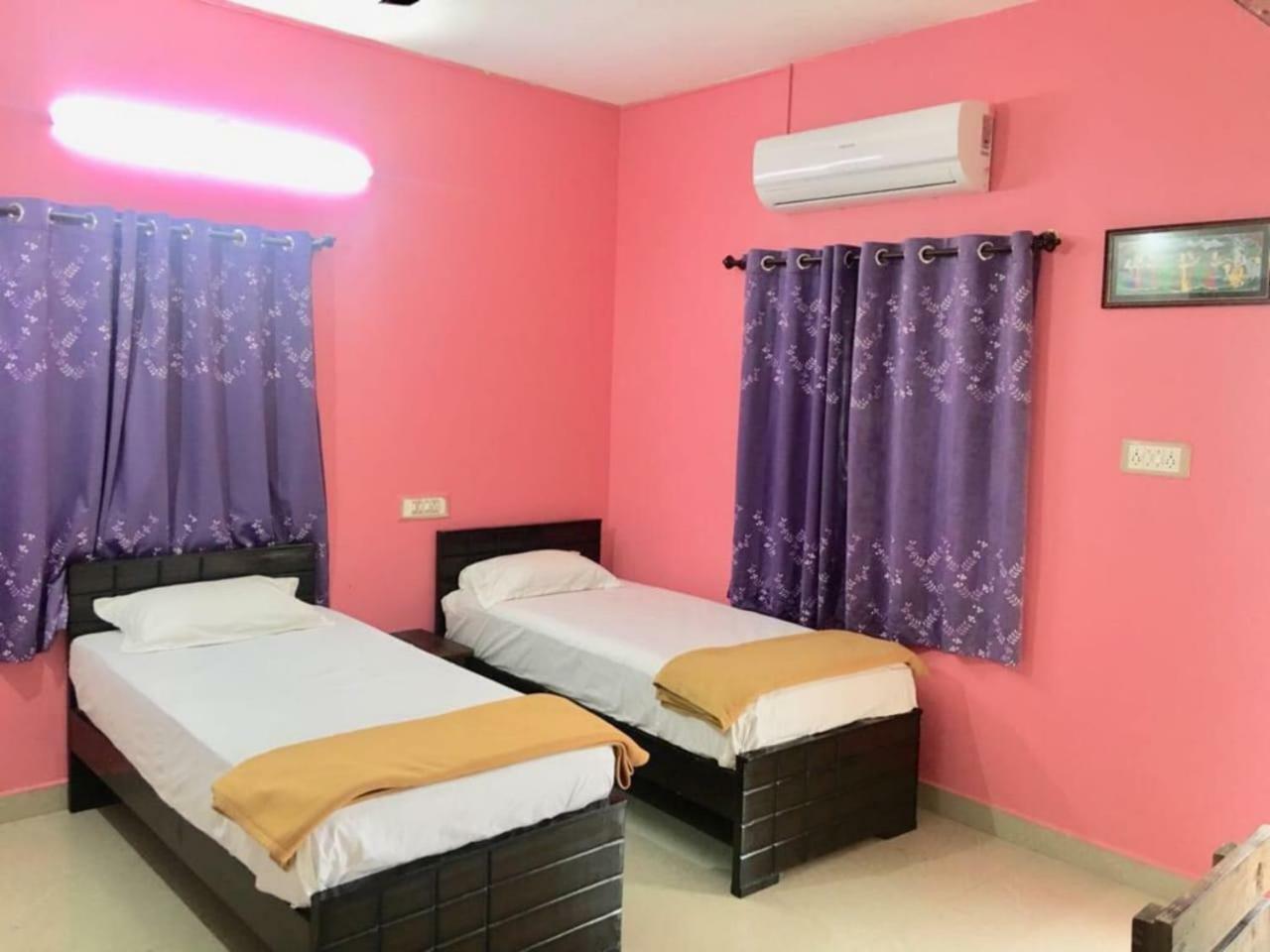 Royal Palace Guest House Madras Buitenkant foto